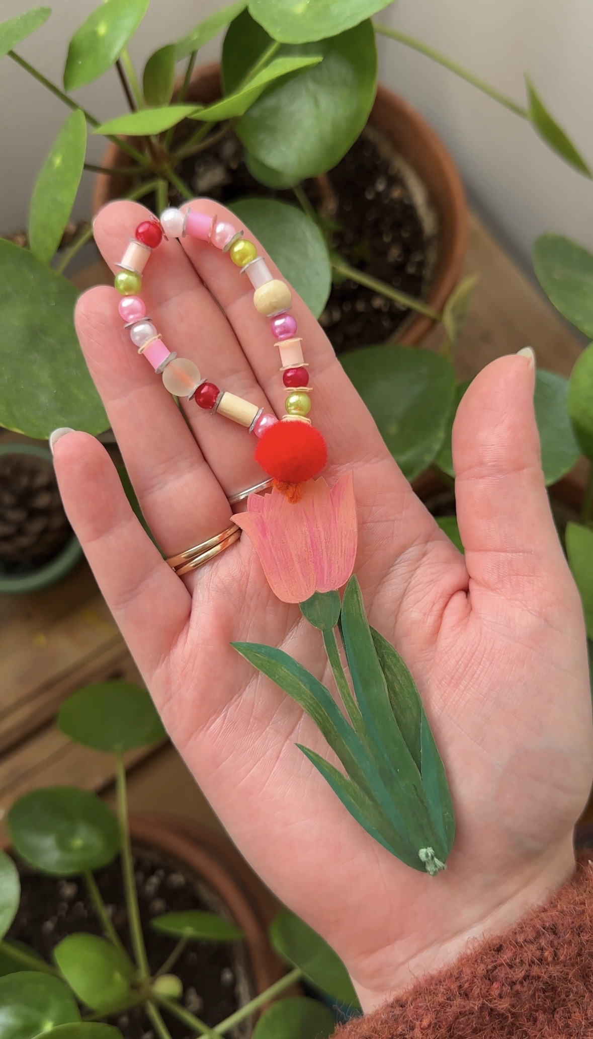 Décoration à suspendre - Fleur à longues feuilles