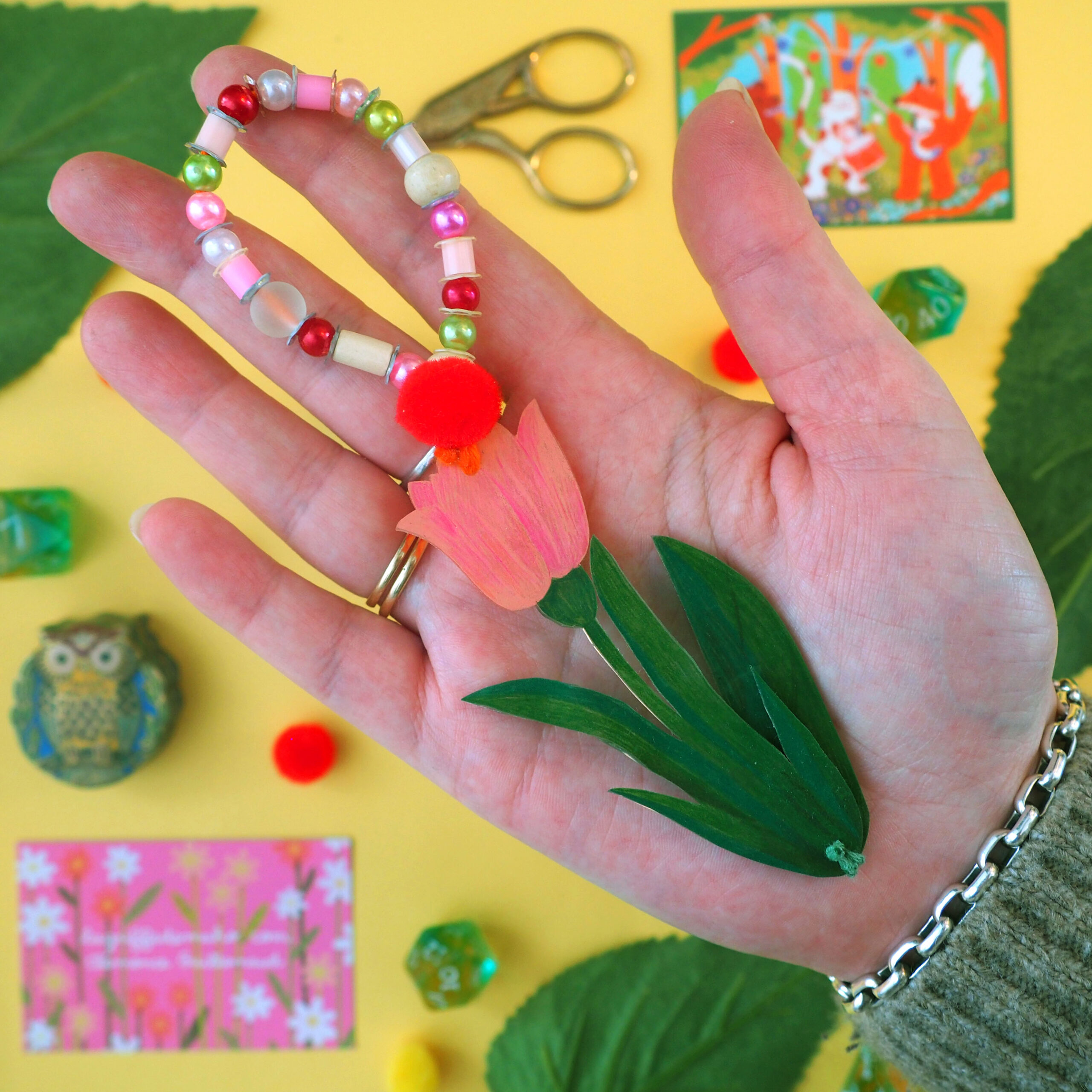 Décoration à suspendre - Fleur à longues feuilles