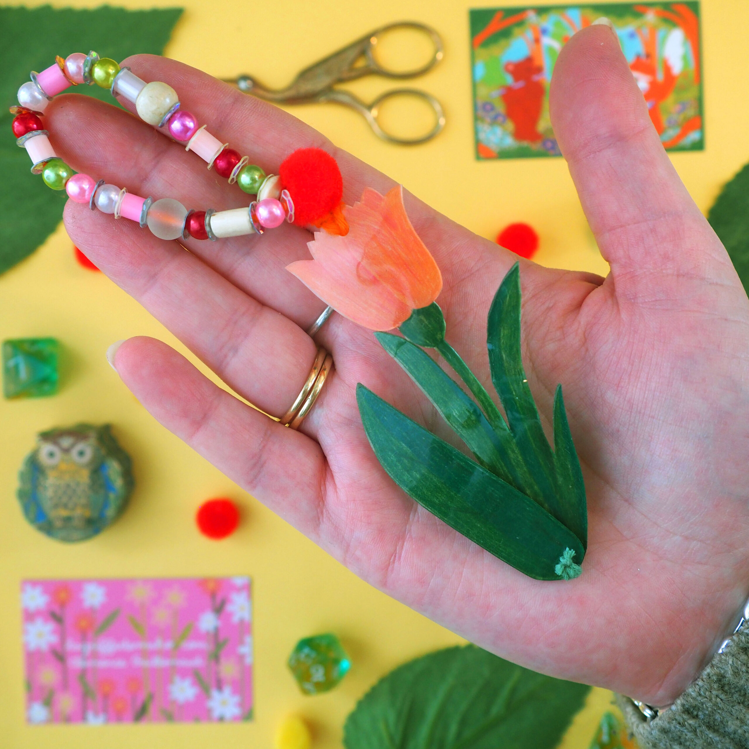 Décoration à suspendre - Fleur à longues feuilles