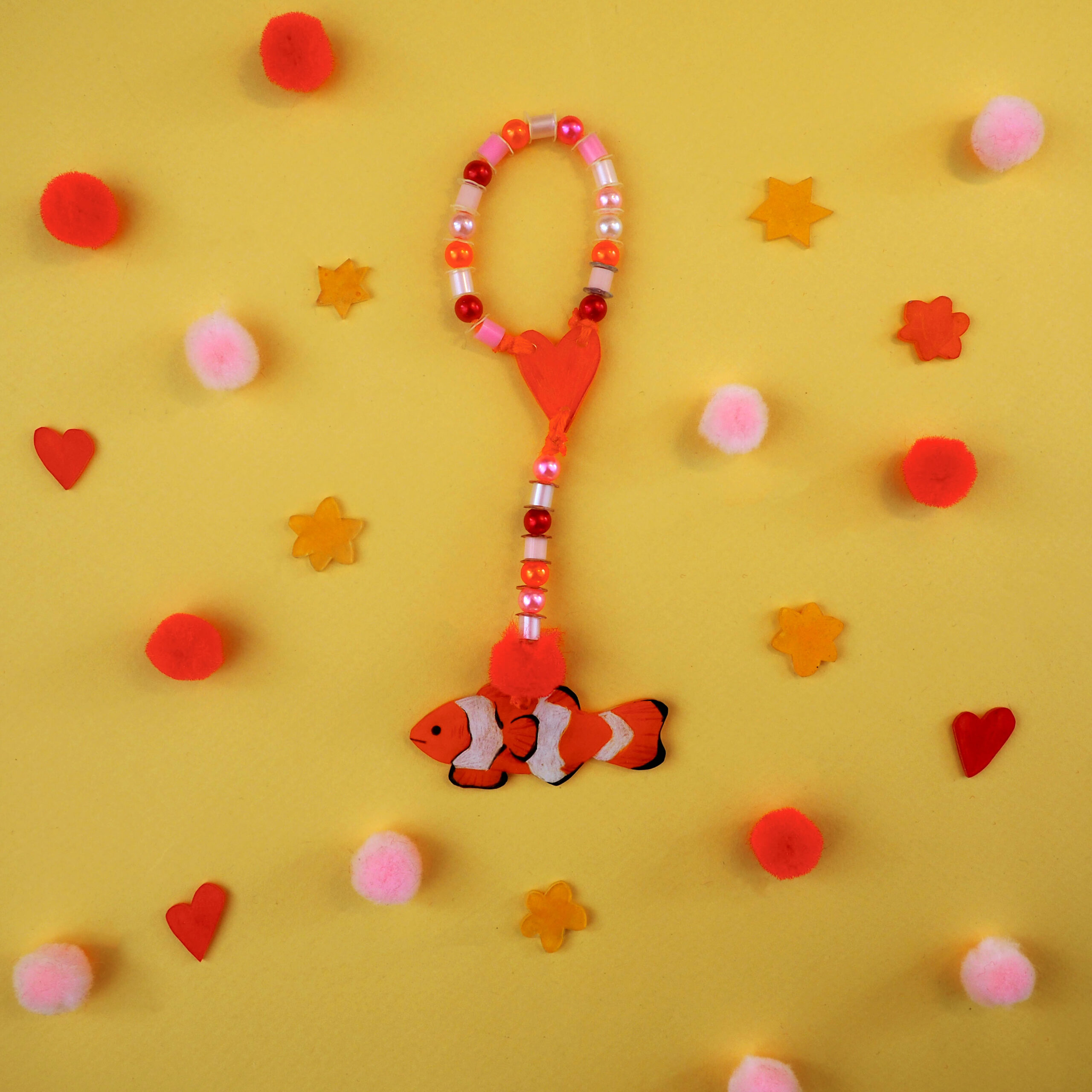 Décoration à suspendre - Poisson clown & cœur