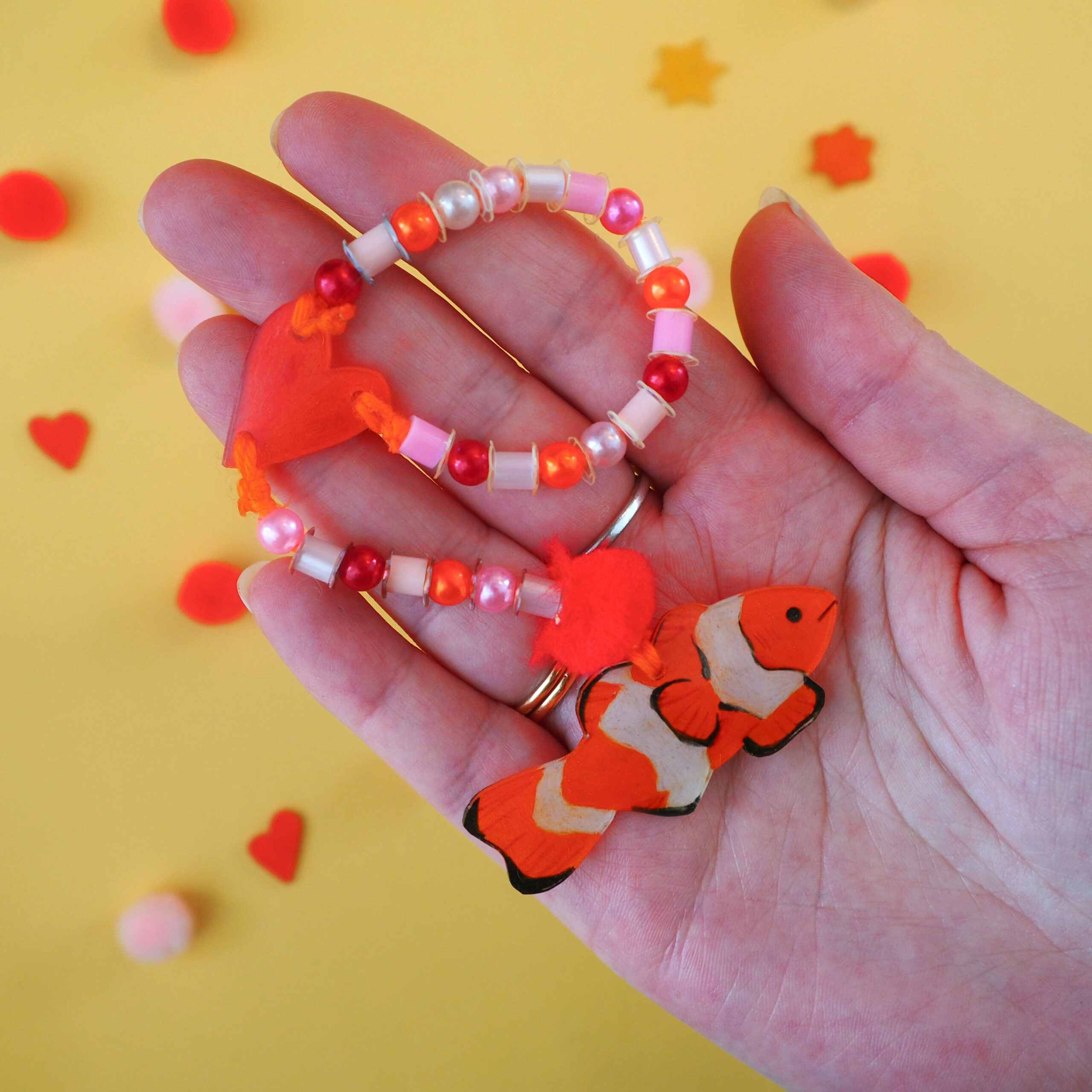 Décoration à suspendre - Poisson clown & cœur