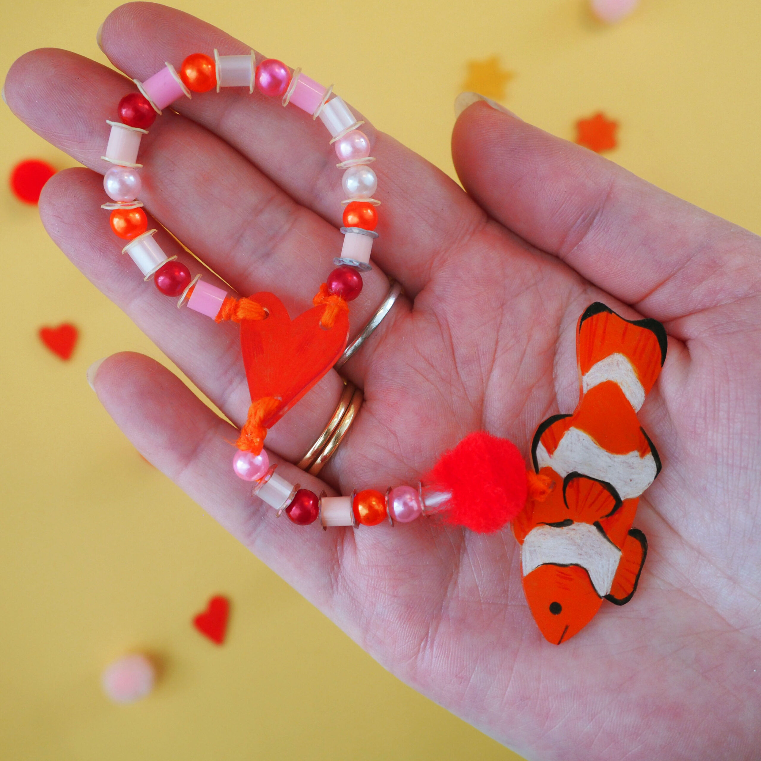 Décoration à suspendre - Poisson clown & cœur